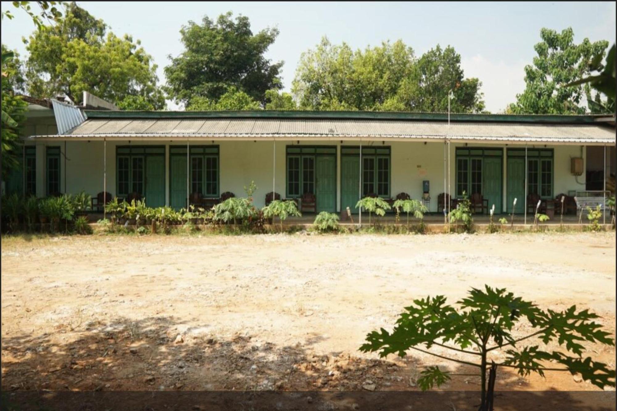 Spot On 93611 Kost Pak Suyatno Syariah 2 Otel Ponorogo Dış mekan fotoğraf