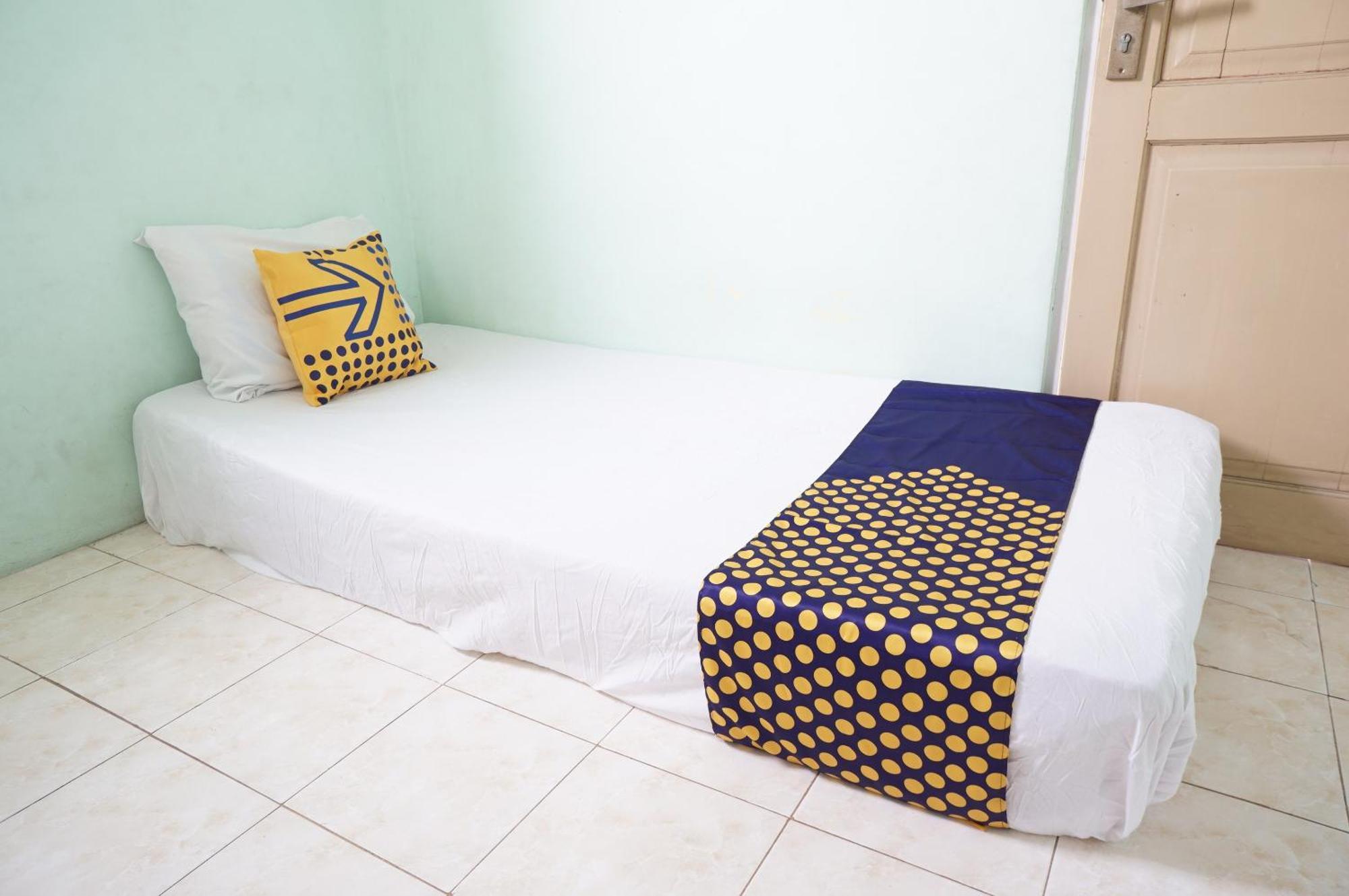 Spot On 93611 Kost Pak Suyatno Syariah 2 Otel Ponorogo Dış mekan fotoğraf