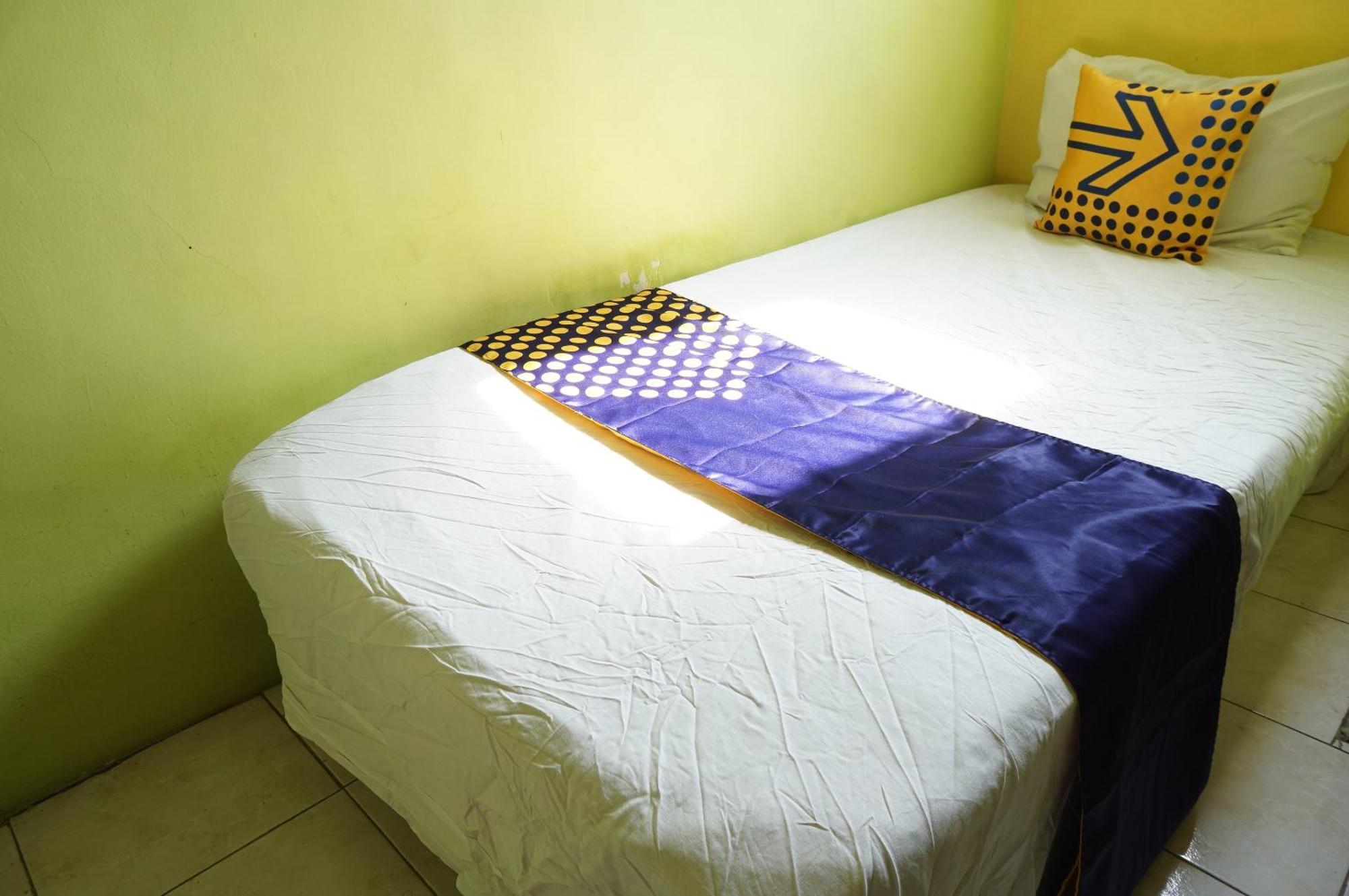 Spot On 93611 Kost Pak Suyatno Syariah 2 Otel Ponorogo Dış mekan fotoğraf