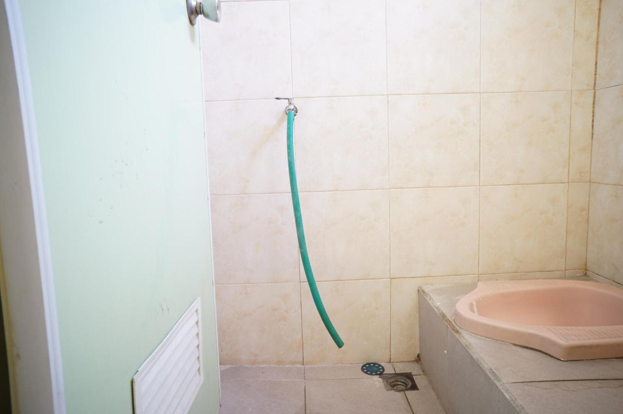 Spot On 93611 Kost Pak Suyatno Syariah 2 Otel Ponorogo Dış mekan fotoğraf